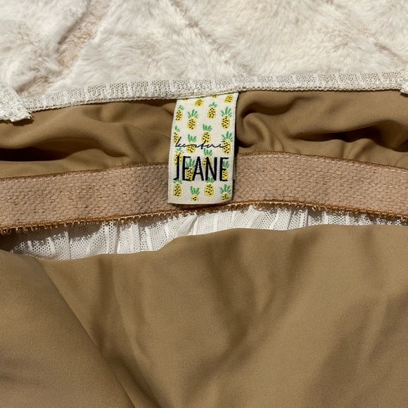 EUC Kortni Jeane swim top - Picture 3 of 4